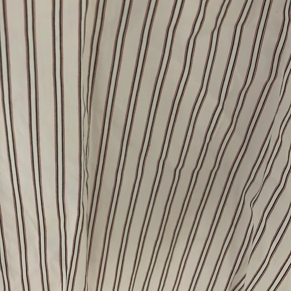 Button up - Picture 2 of 3